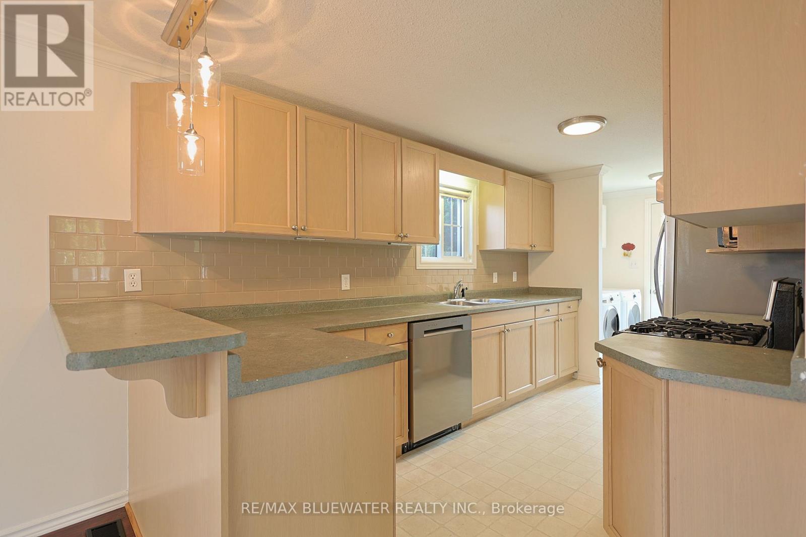 288 Concord Drive, South Huron (Stephen), Ontario  N0M 1T0 - Photo 4 - X13685778