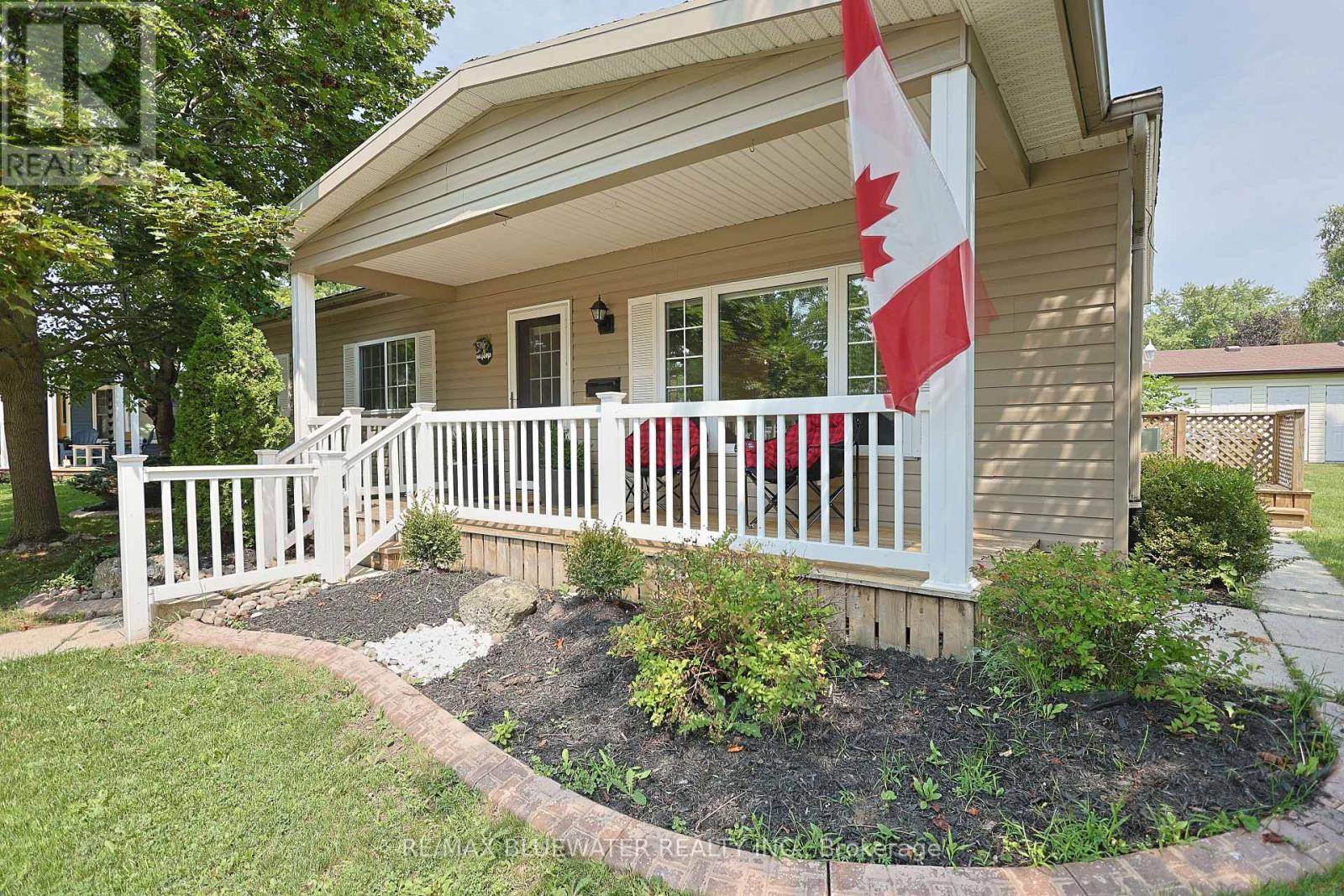 288 Concord Drive, South Huron (Stephen), Ontario  N0M 1T0 - Photo 7 - X13685778