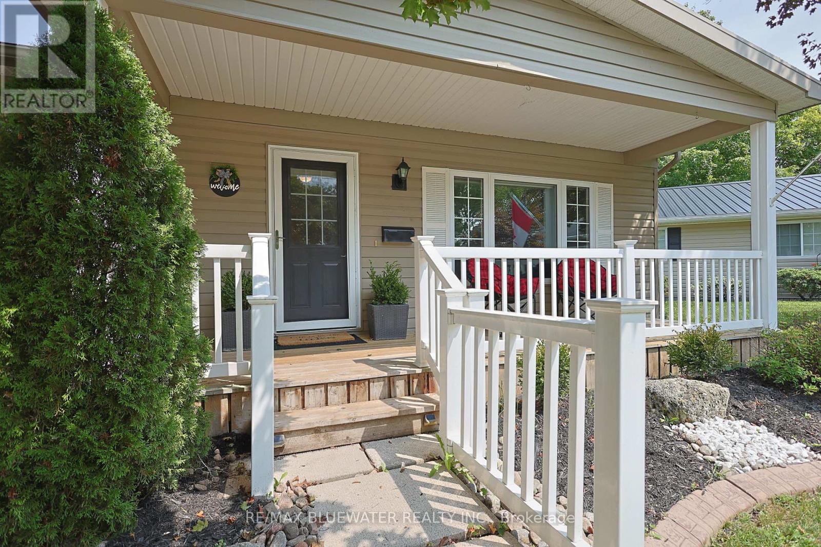 288 Concord Drive, South Huron (Stephen), Ontario  N0M 1T0 - Photo 8 - X13685778