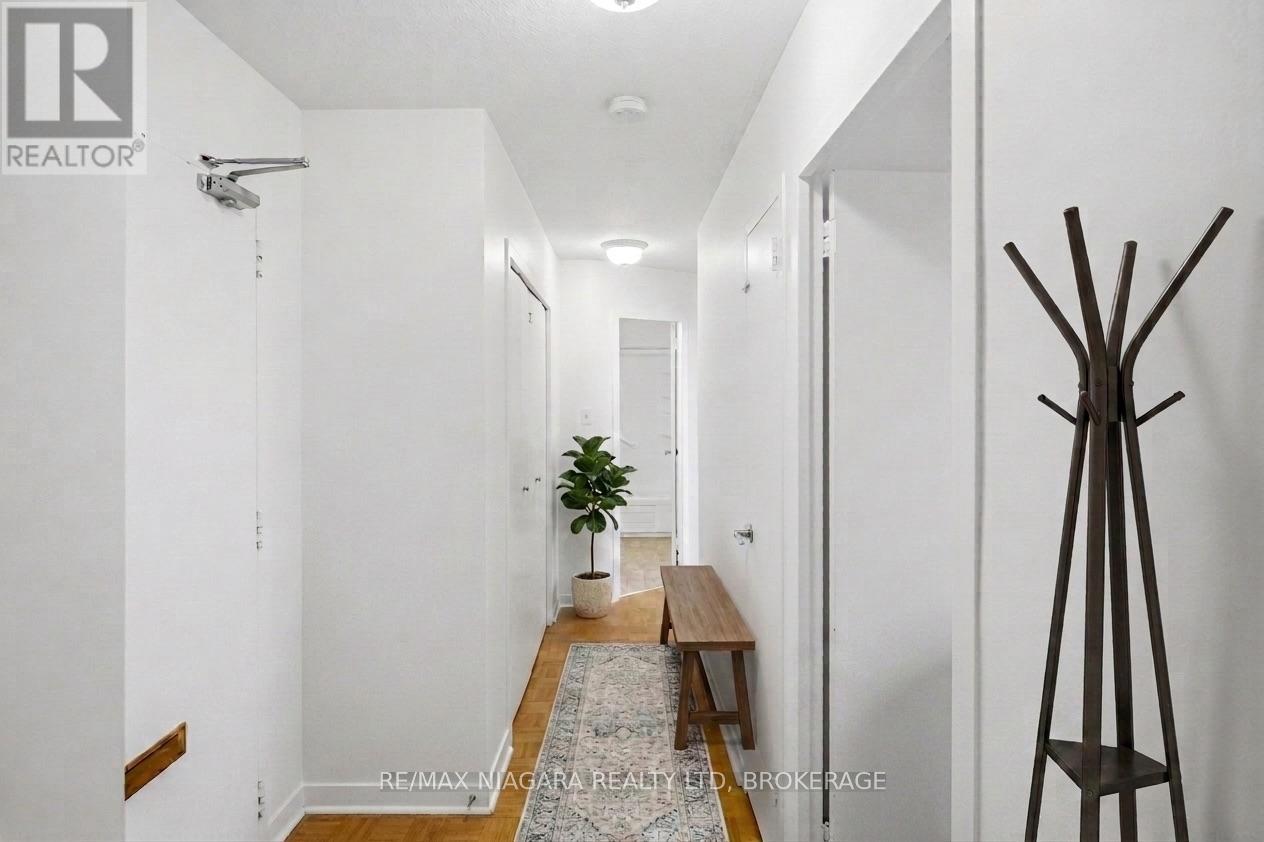 102 - 35 Towering Heights Boulevard, St. Catharines, Ontario  L2T 3G8 - Photo 5 - X13685168
