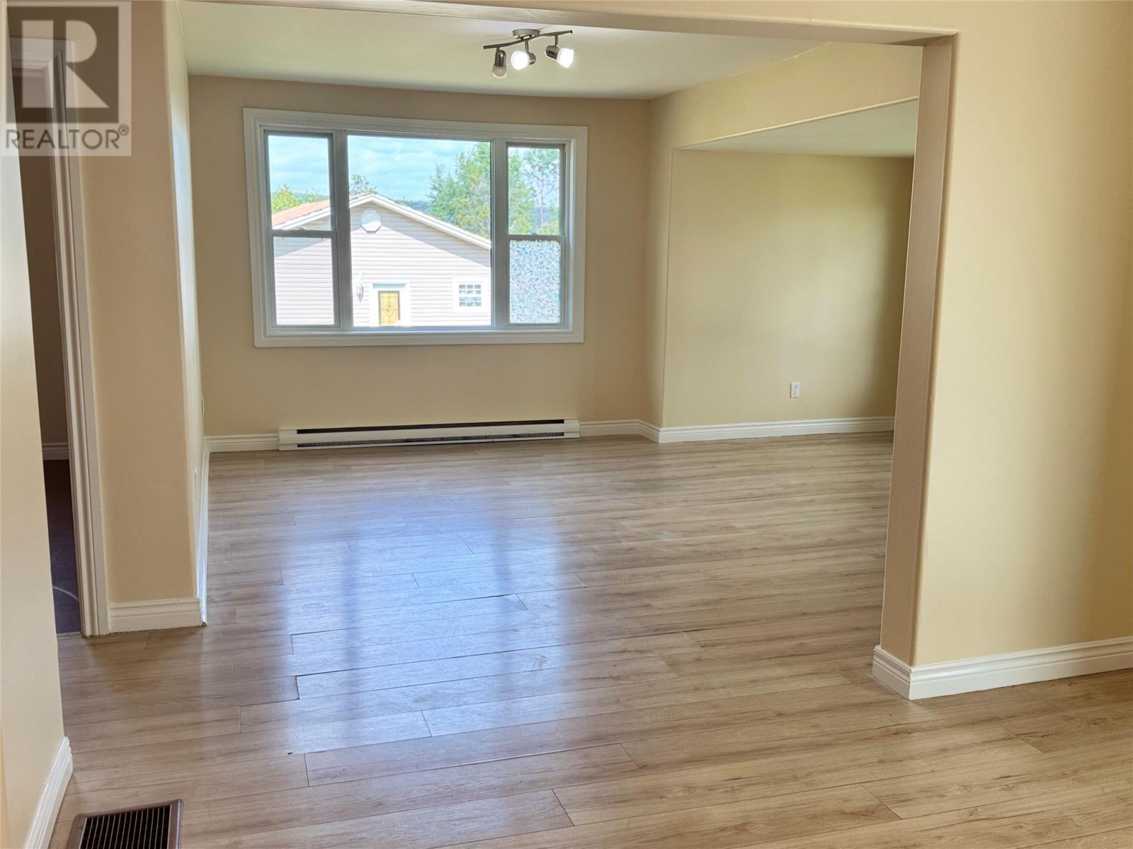 243 Main Street N, Glovertown — photo 4