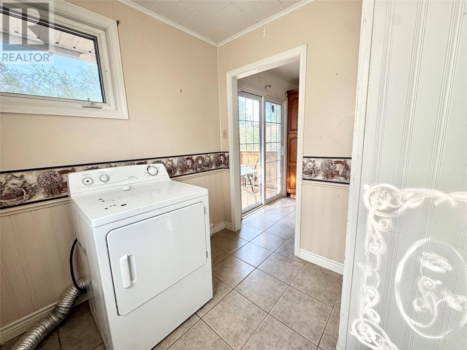91 Memorial Drive, Gander — photo 2