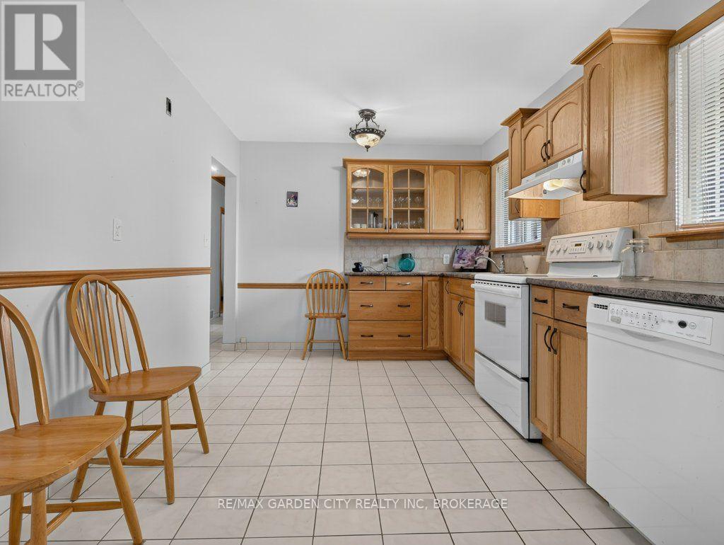 8 Champa Drive, St. Catharines, Ontario L2M 3K2 - Photo 19 - X13685726
