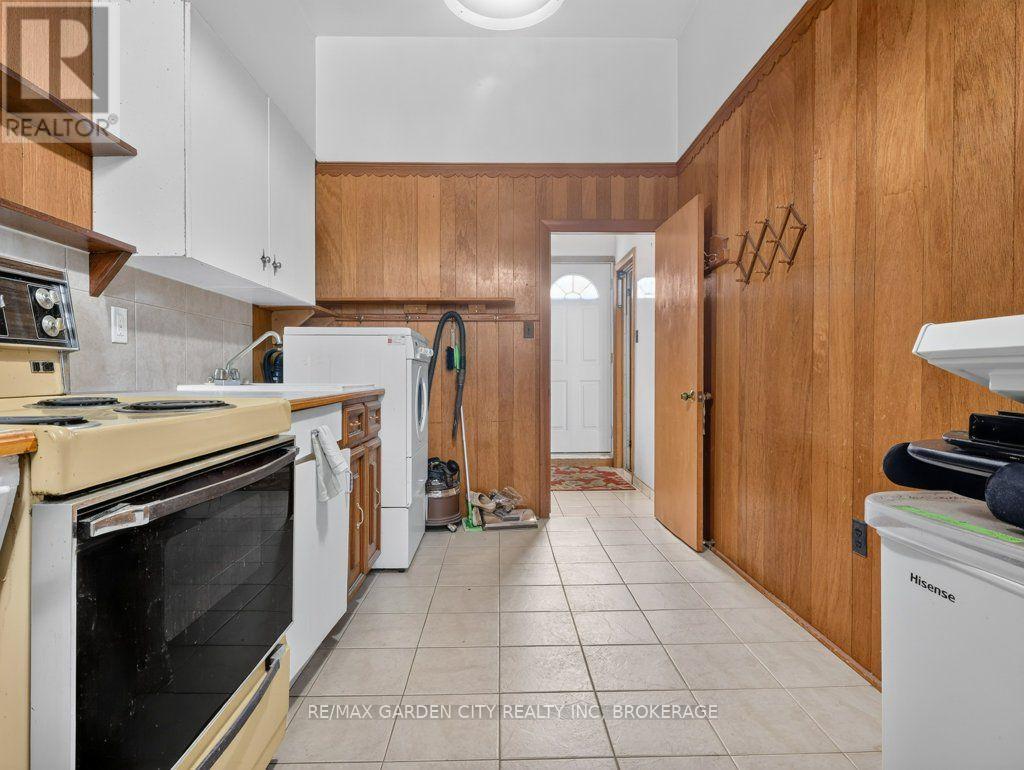 8 Champa Drive, St. Catharines, Ontario L2M 3K2 - Photo 37 - X13685726