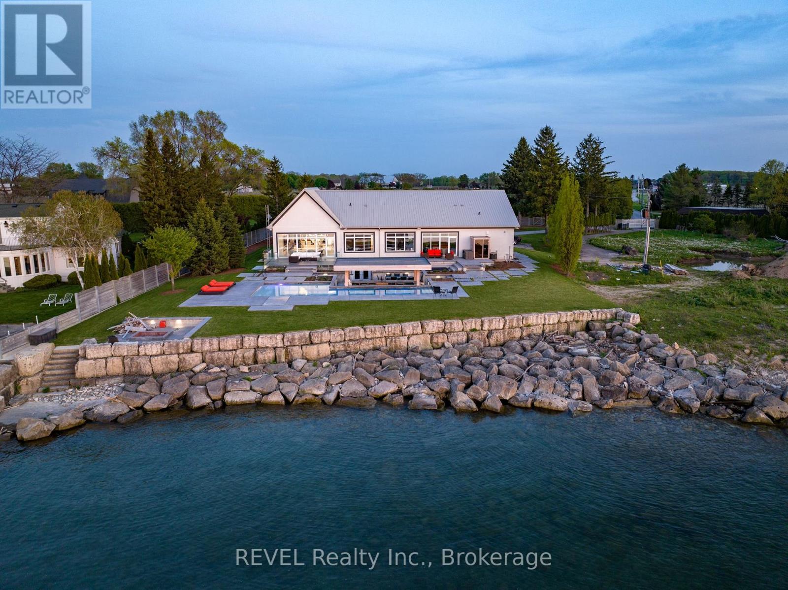 4 Firelane 4b, Niagara-On-The-Lake, Ontario  L0S 1J0 - Photo 2 - X13685786