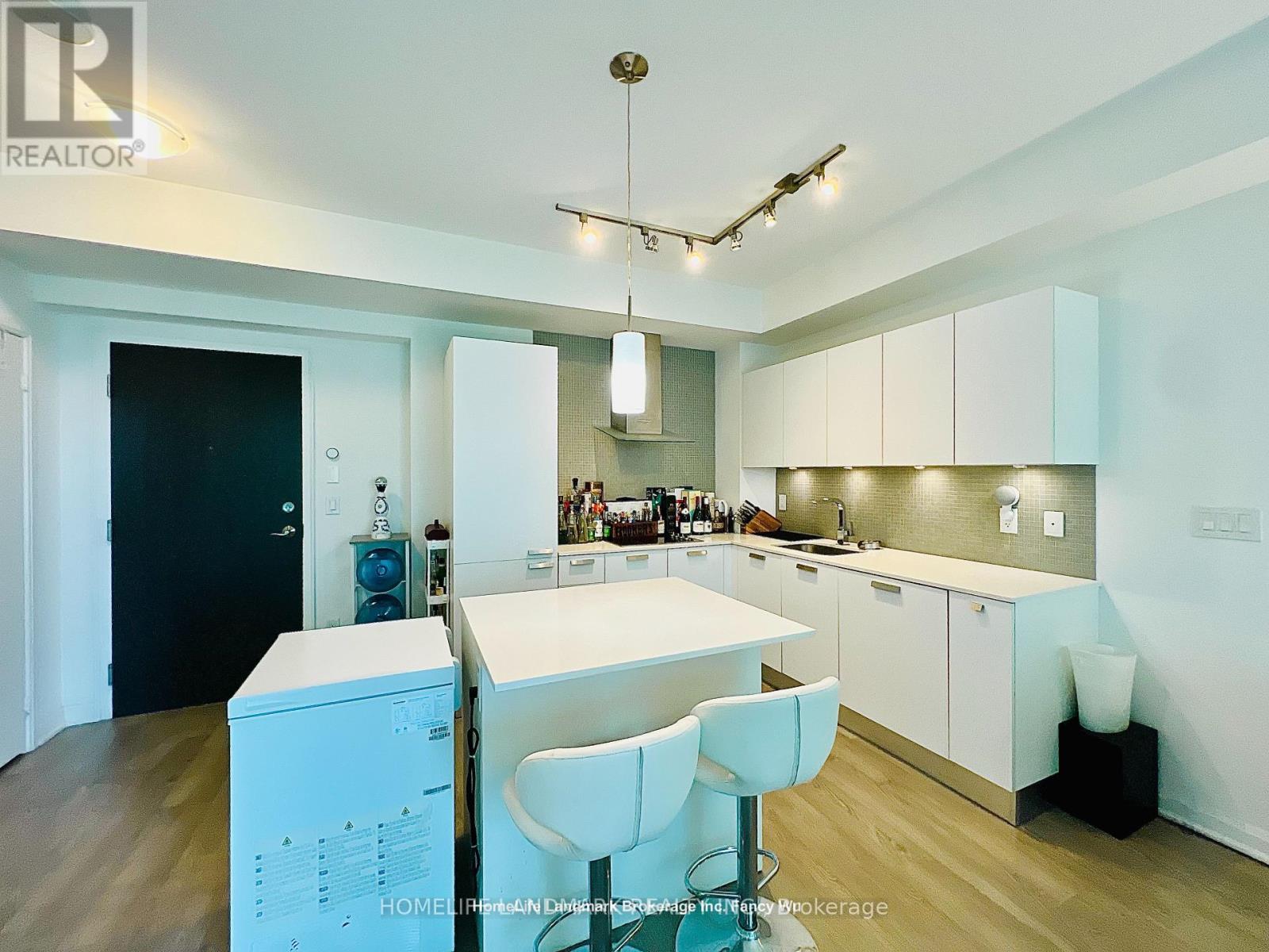 1204 - 9 Bogert Avenue, Toronto, Ontario  M2N 0H3 - Photo 4 - C13685728