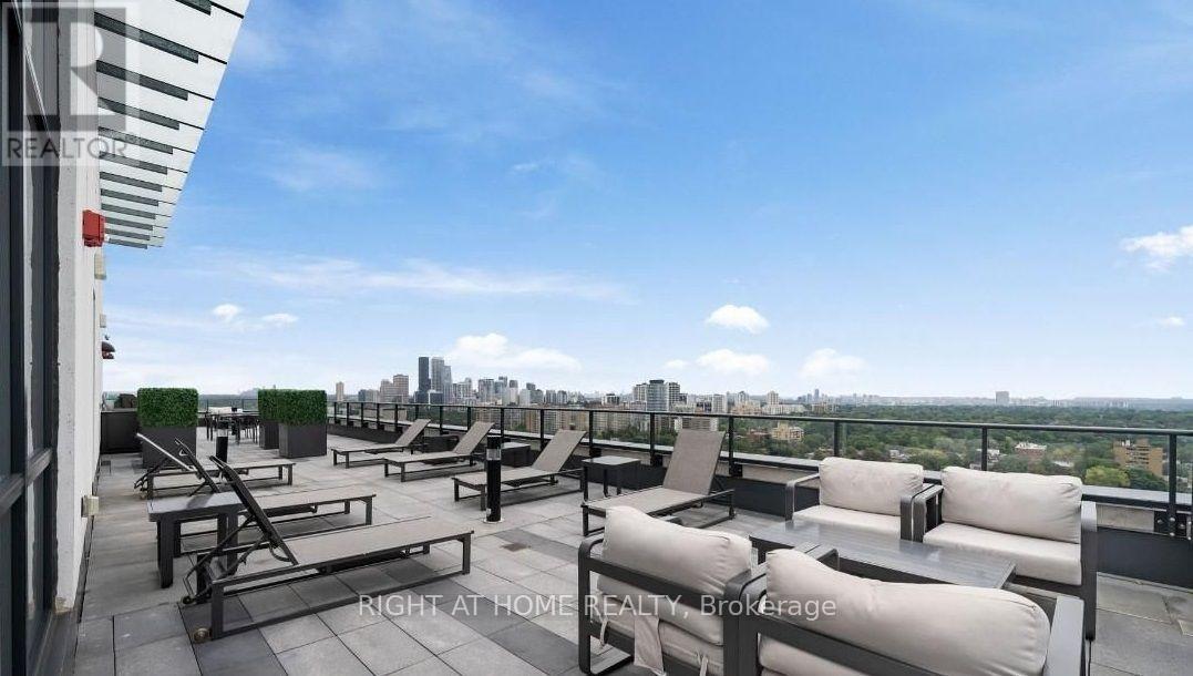 1806 - 609 AVENUE ROAD