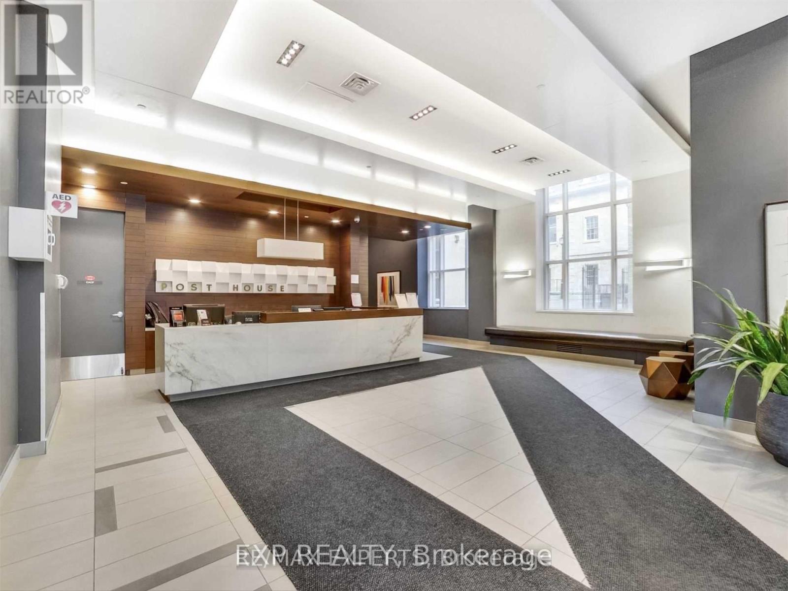 1311 - 105 George Street, Toronto, Ontario  M5A 0L4 - Photo 2 - C13685798