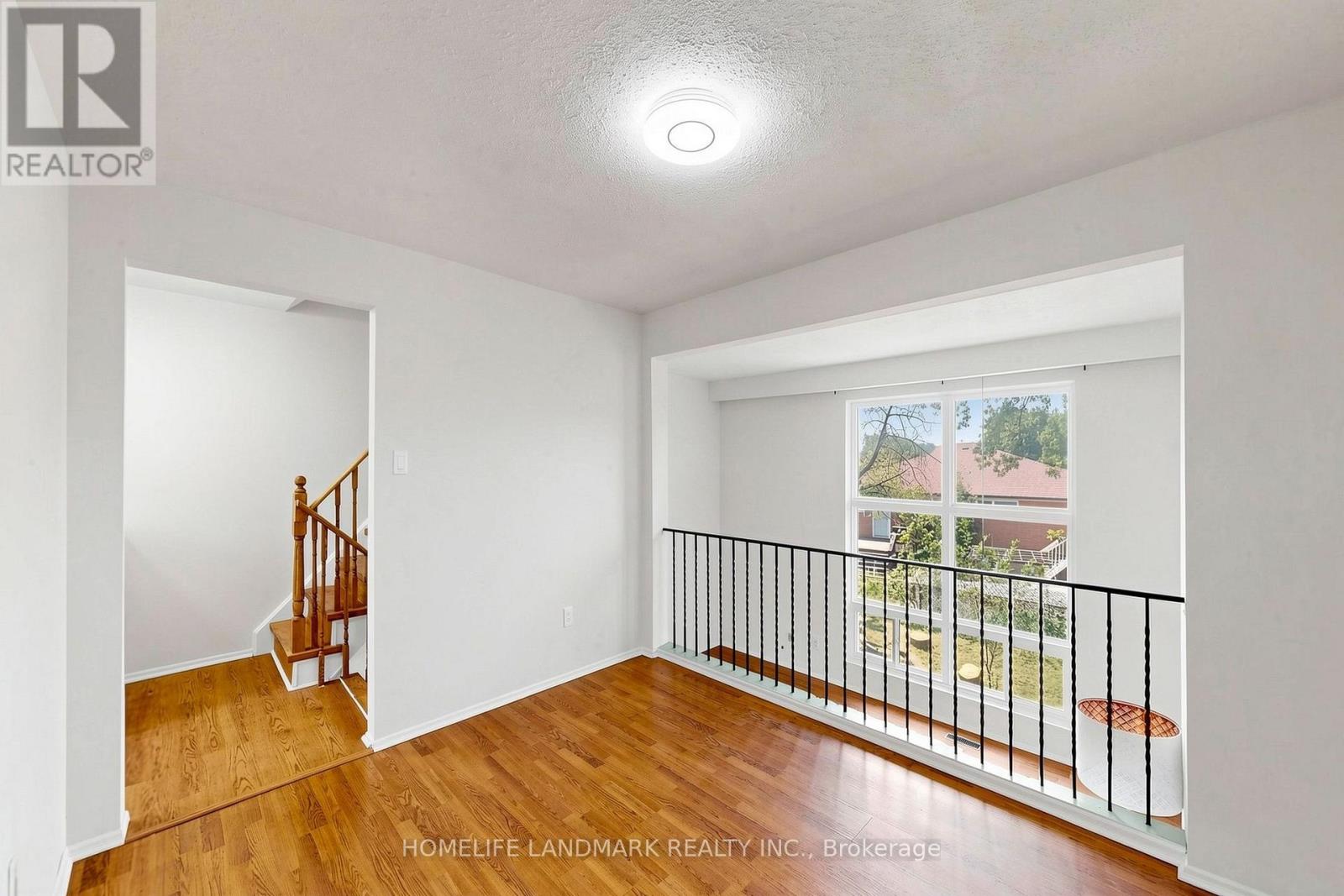 8 Rusty Crest Way, Toronto, Ontario  M2J 2Y4 - Photo 14 - C13685822