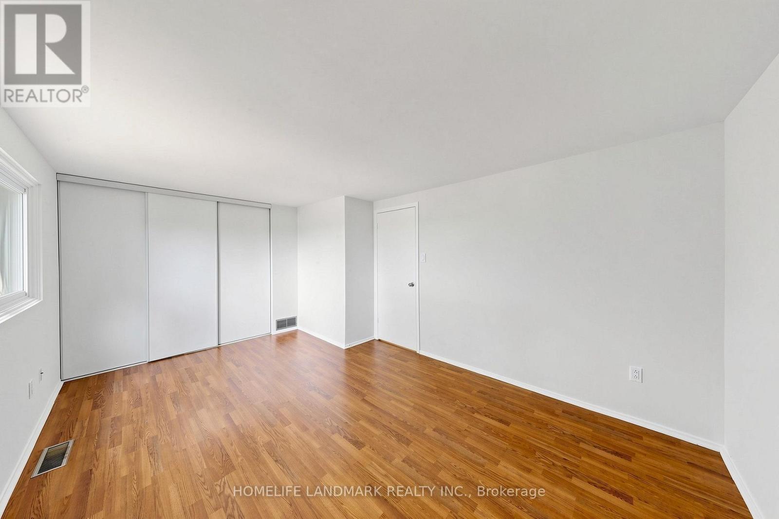 8 Rusty Crest Way, Toronto, Ontario  M2J 2Y4 - Photo 19 - C13685822