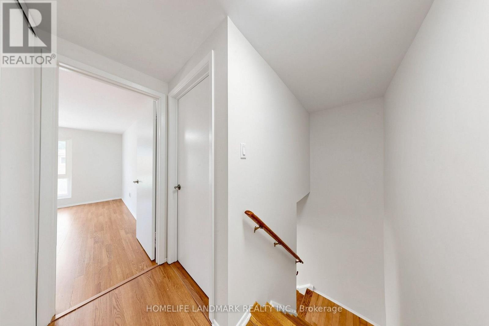 8 Rusty Crest Way, Toronto, Ontario  M2J 2Y4 - Photo 32 - C13685822