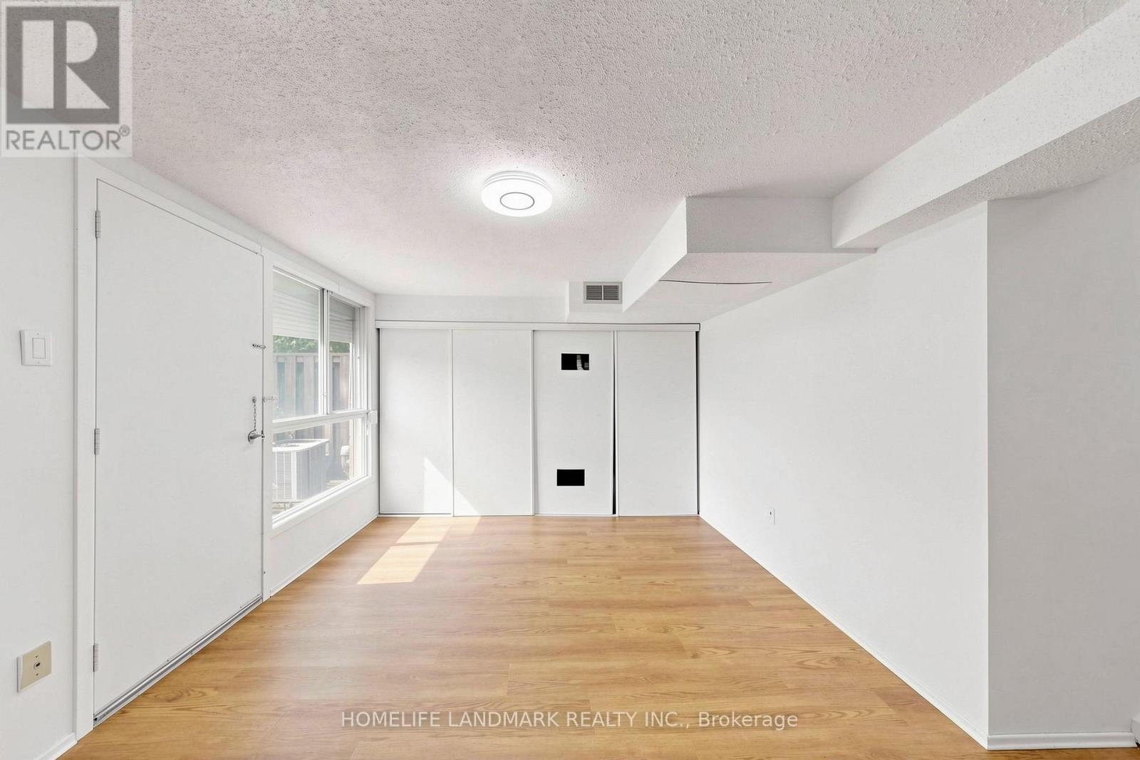 8 Rusty Crest Way, Toronto, Ontario  M2J 2Y4 - Photo 33 - C13685822
