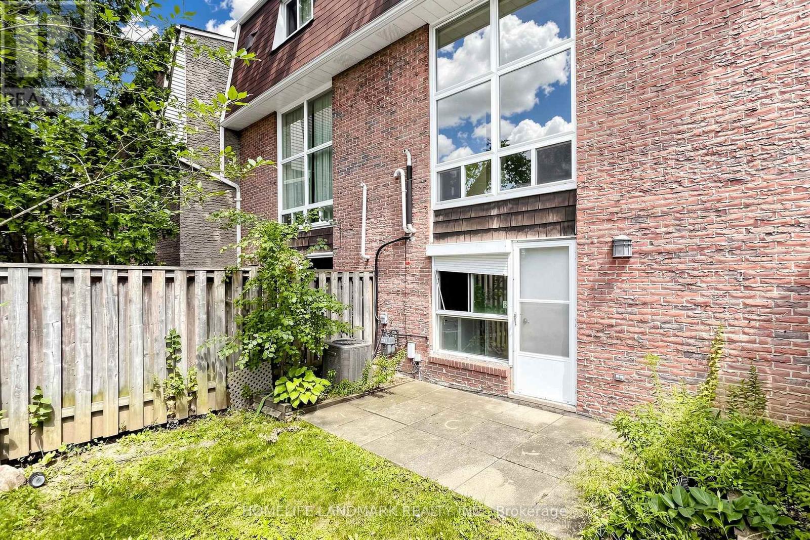 8 Rusty Crest Way, Toronto, Ontario  M2J 2Y4 - Photo 43 - C13685822
