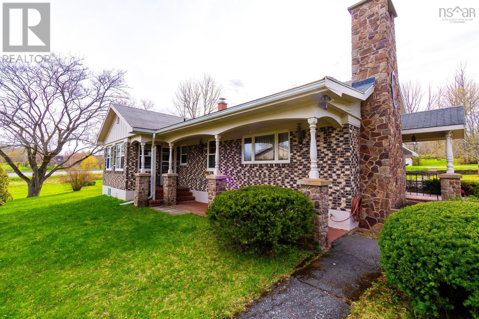 346 Oak Island Road, Avonport, Nova Scotia  B0P 1P0 - Photo 2 - 202609968