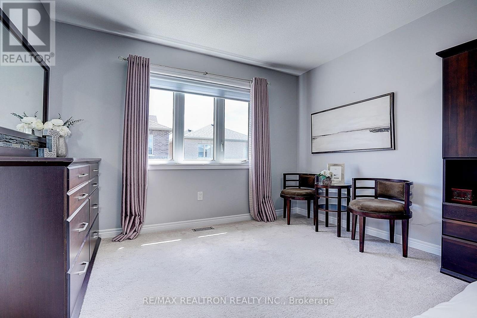 19 Falconridge Terrace, East Gwillimbury, Ontario  L0G 1V0 - Photo 29 - N13685712