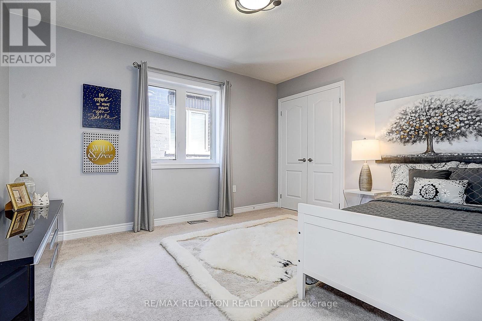 19 Falconridge Terrace, East Gwillimbury, Ontario  L0G 1V0 - Photo 32 - N13685712