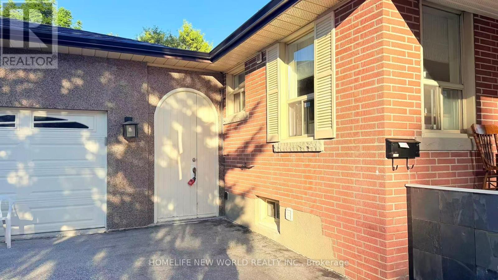 Bsmt Unit 1 - 385 Marybay Crescent, Richmond Hill, Ontario  L4C 2X5 - Photo 3 - N13685736