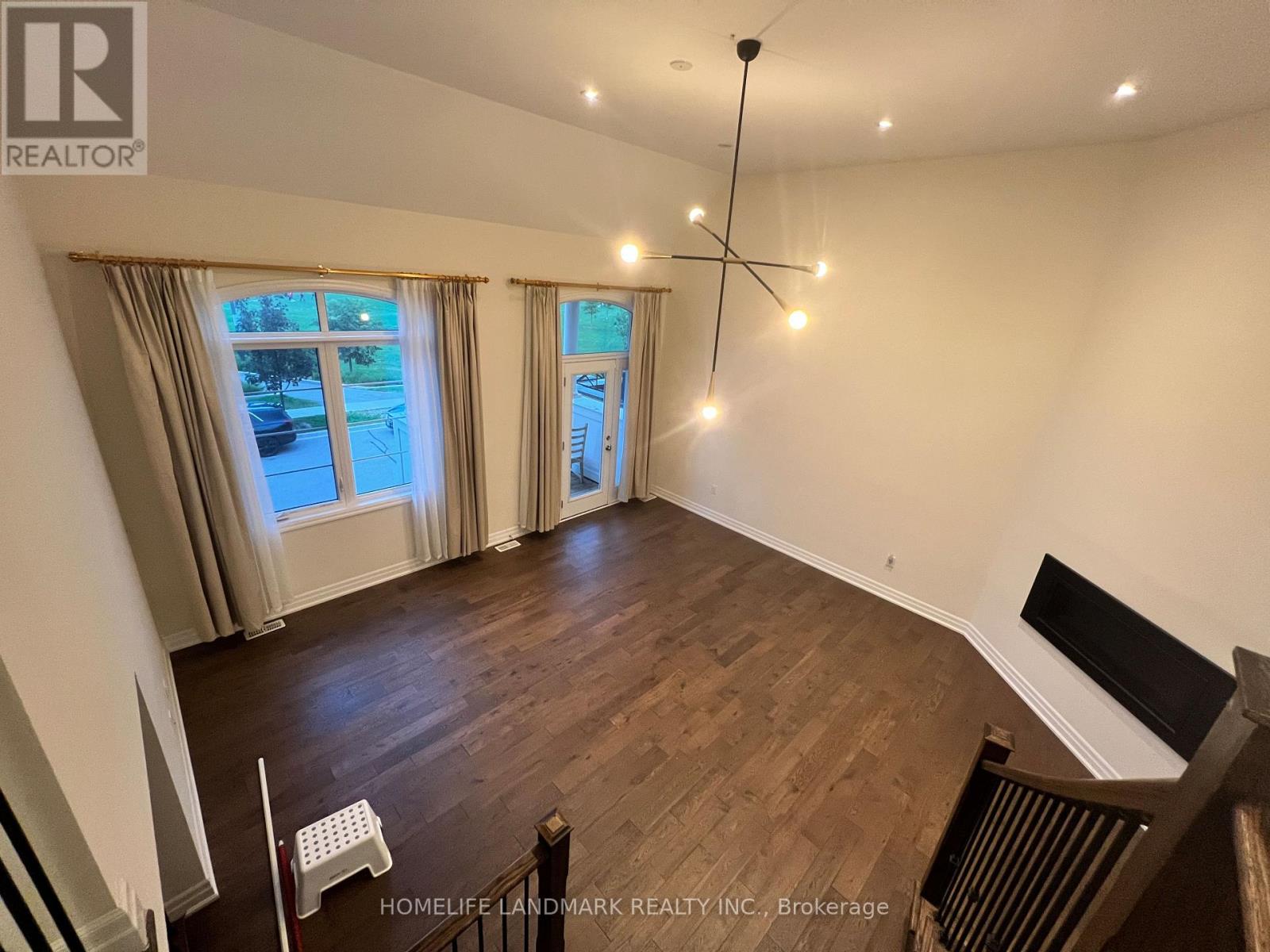 102 Fowley Drive, Oakville, Ontario  L6H 0V3 - Photo 10 - W13685710