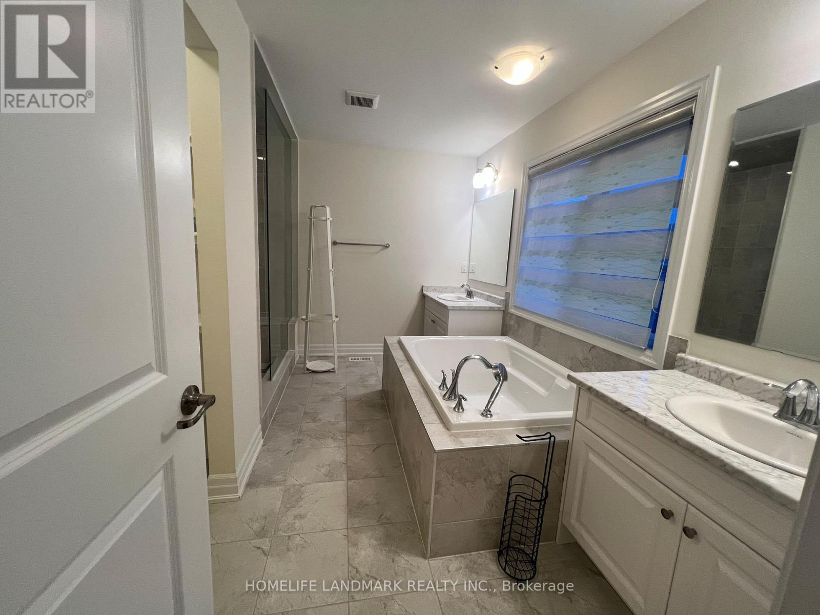102 Fowley Drive, Oakville, Ontario  L6H 0V3 - Photo 15 - W13685710