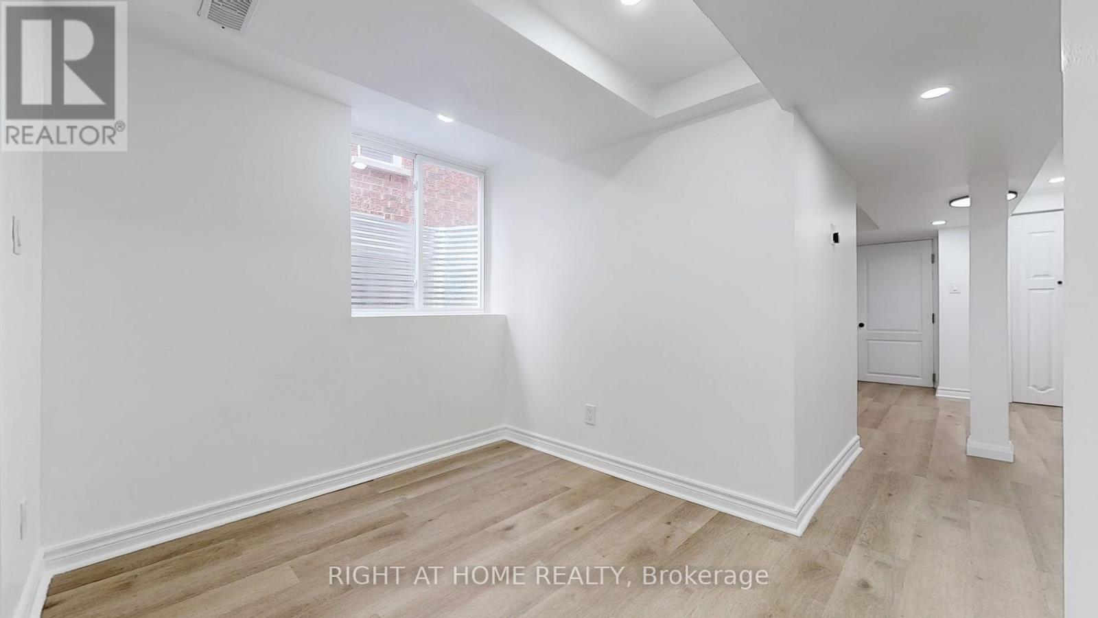 Lower - 1121 Foxglove Place, Mississauga, Ontario  L5V 2N4 - Photo 5 - W13685738