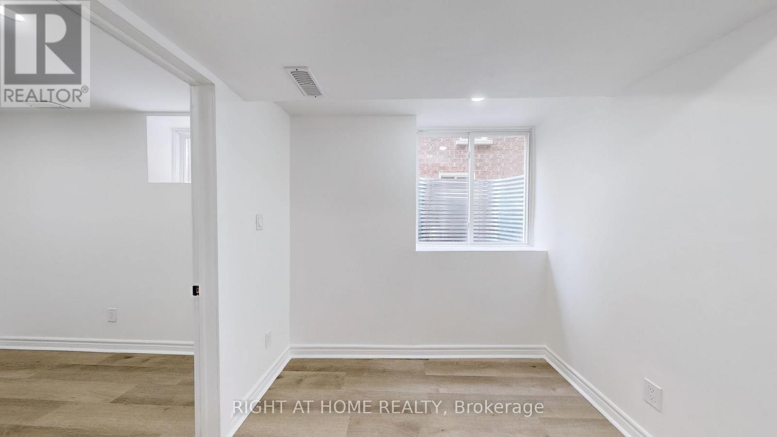 Lower - 1121 Foxglove Place, Mississauga, Ontario  L5V 2N4 - Photo 6 - W13685738