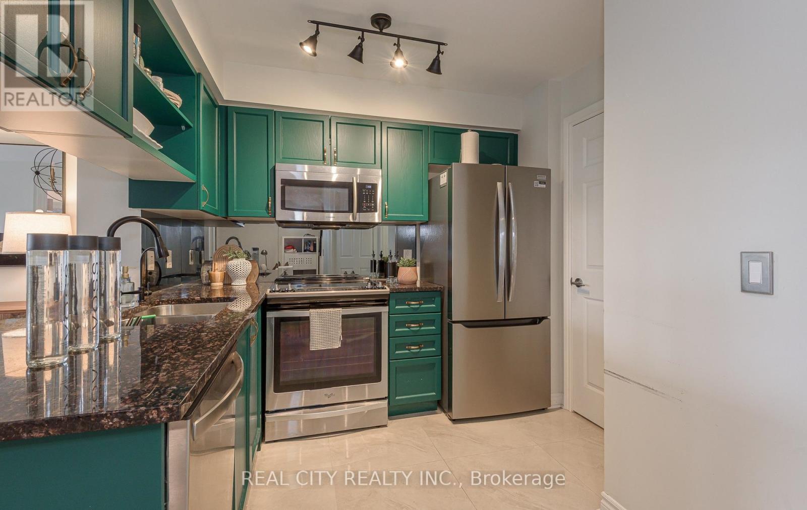 704 - 2325 Central Park Drive, Oakville, Ontario  L6H 0E2 - Photo 6 - W13685774