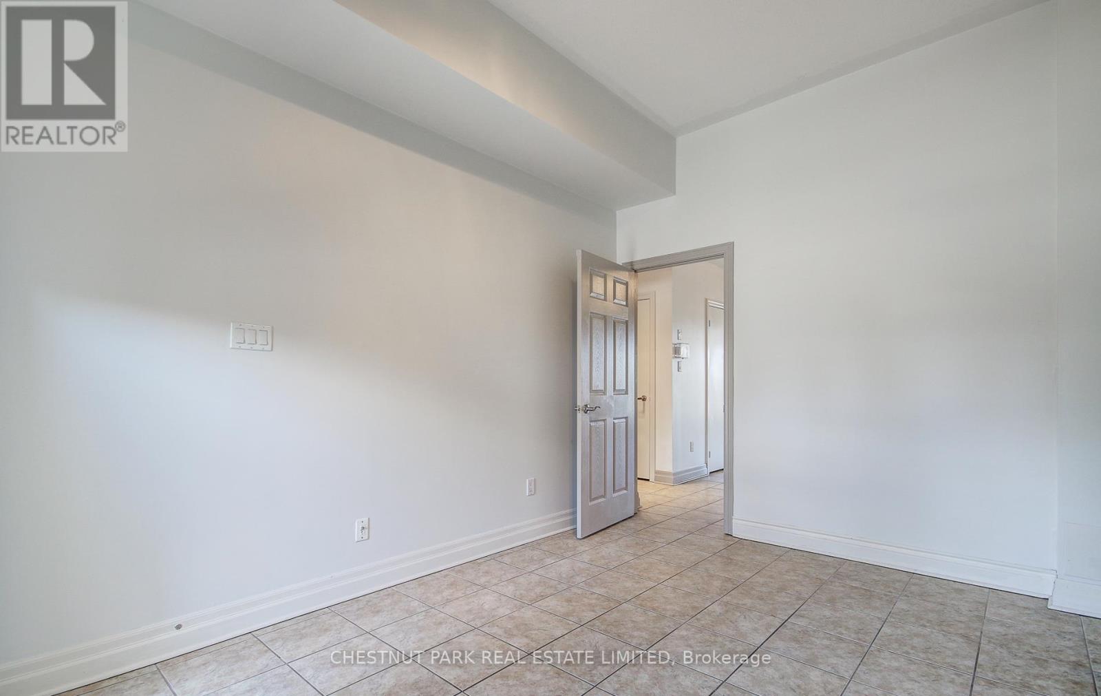 5 - 885 Lakeshore Road E, Mississauga, Ontario  L5E 1E2 - Photo 17 - W13685794
