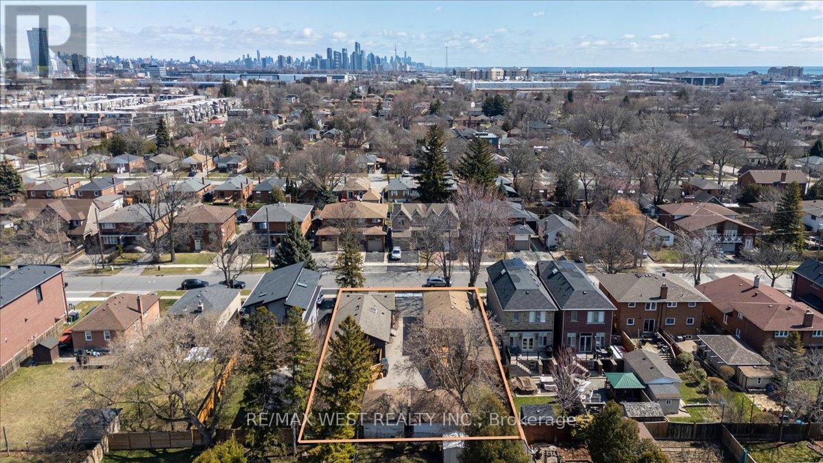204 & 200 Delta Street, Toronto, Ontario  M8W 4E4 - Photo 3 - W13685810