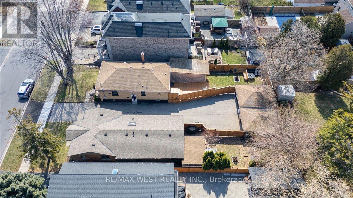204 & 200 Delta Street, Toronto, Ontario  M8W 4E4 - Photo 6 - W13685810
