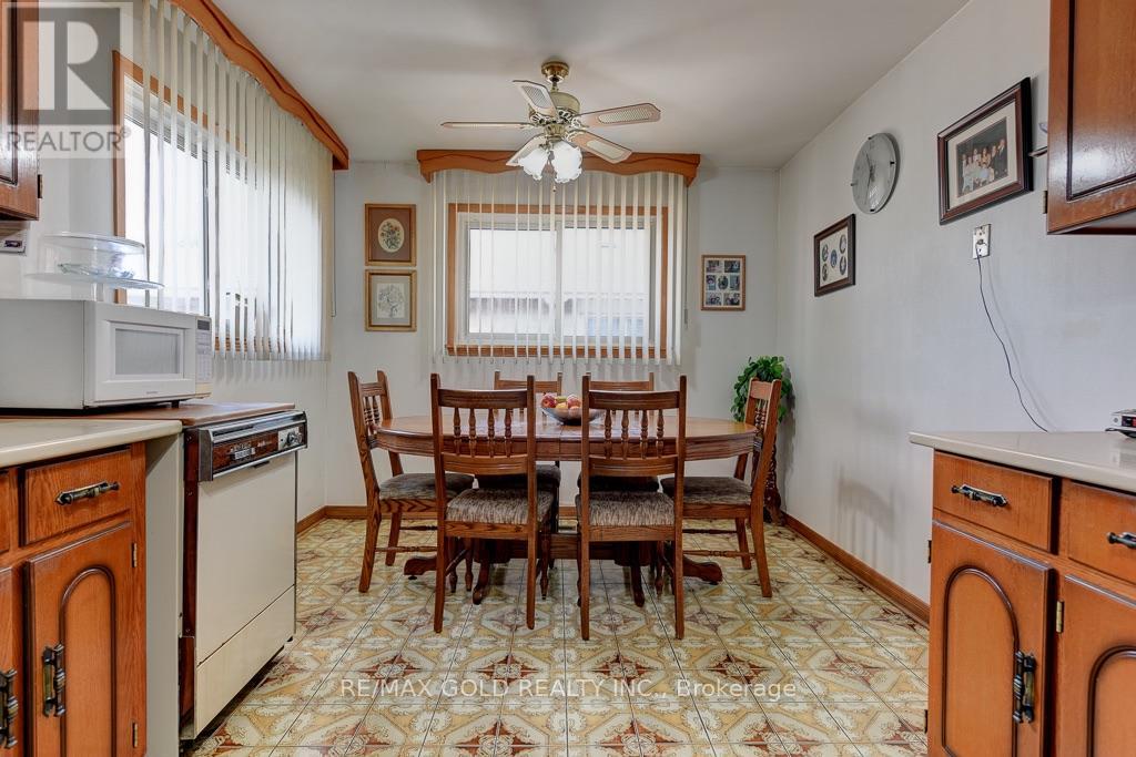 70 Malcolm Crescent, Brampton, Ontario  L6S 3C8 - Photo 16 - W13685818