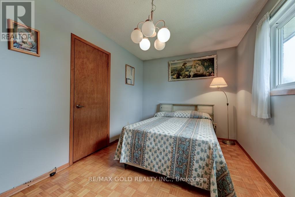 70 Malcolm Crescent, Brampton, Ontario  L6S 3C8 - Photo 20 - W13685818