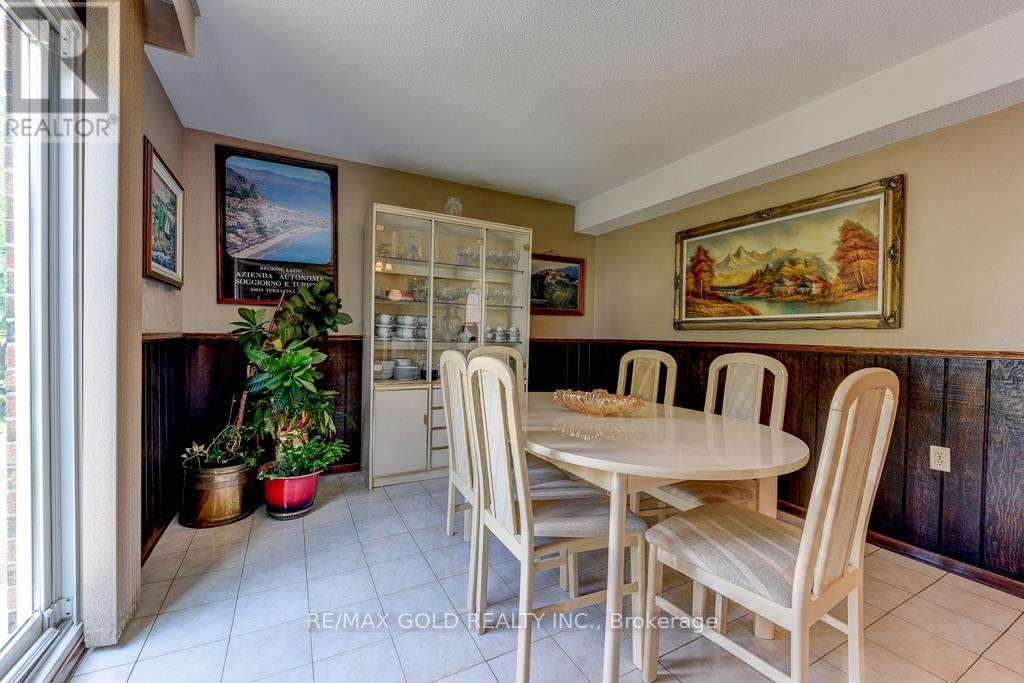 70 Malcolm Crescent, Brampton, Ontario  L6S 3C8 - Photo 29 - W13685818