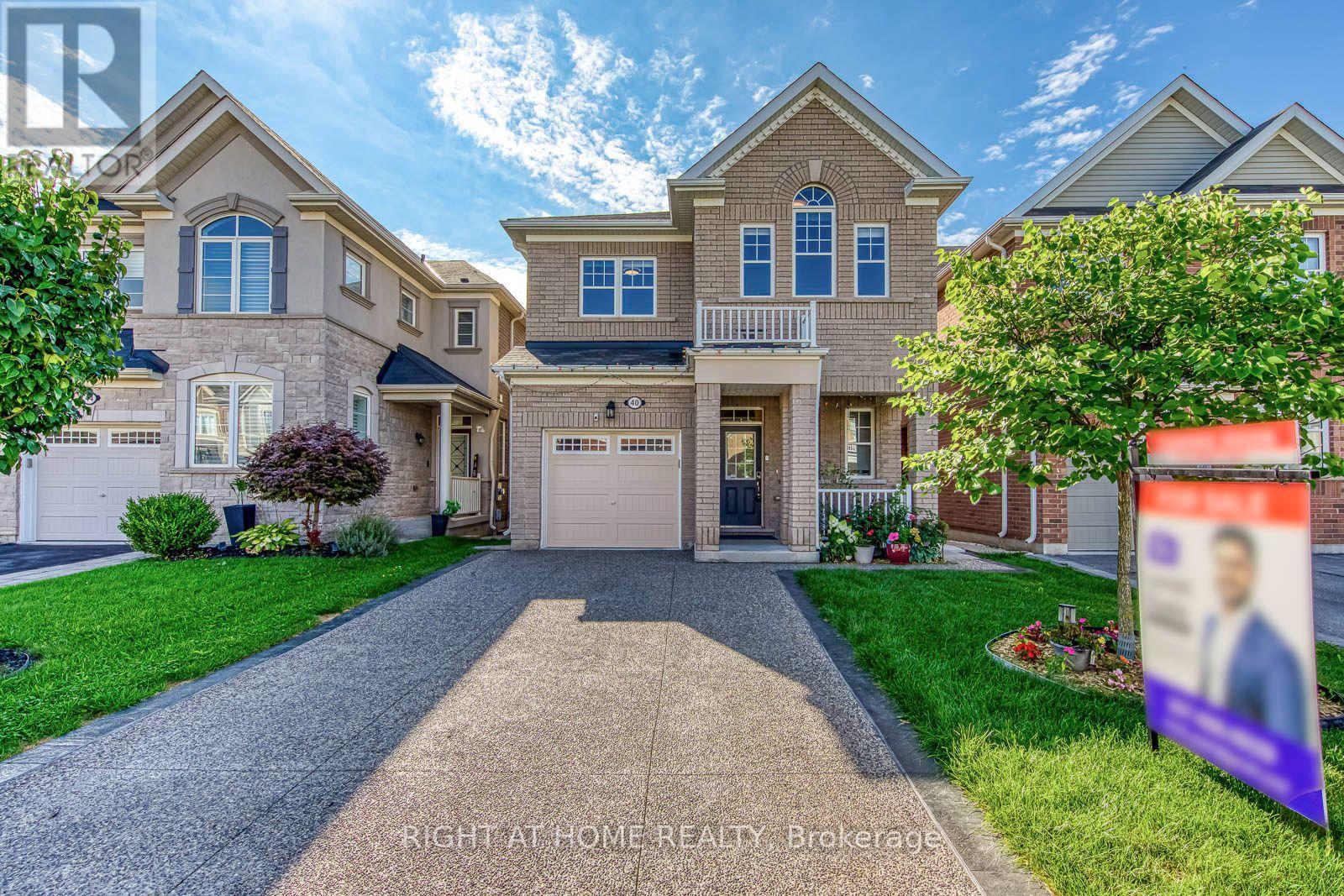 40 STILLWATER CRESCENT, Hamilton, Ontario