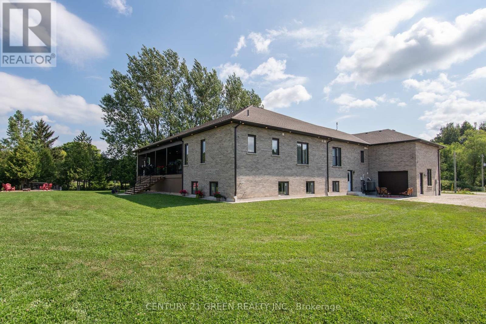 6780 Wellington Country Rd 10, Mapleton, Ontario  N0G 2K0 - Photo 4 - X13685732