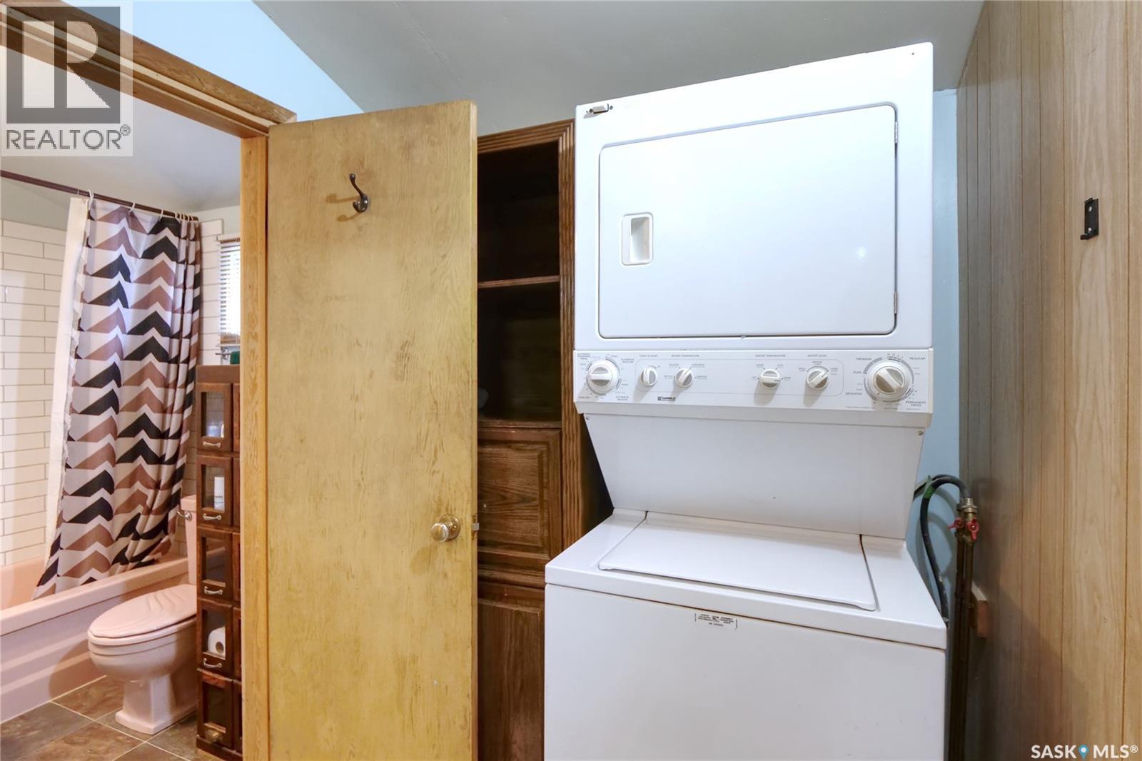 192 2nd Avenue W, Central Butte, Saskatchewan  S0H 0T0 - Photo 12 - SK045795