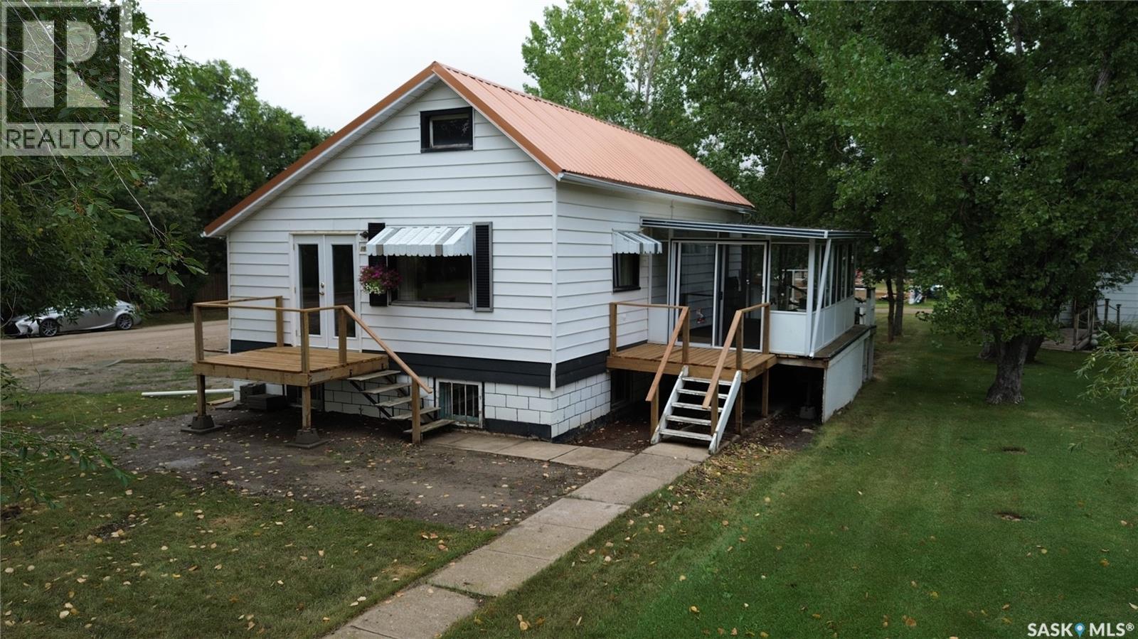 192 2nd Avenue W, Central Butte, Saskatchewan  S0H 0T0 - Photo 36 - SK045795