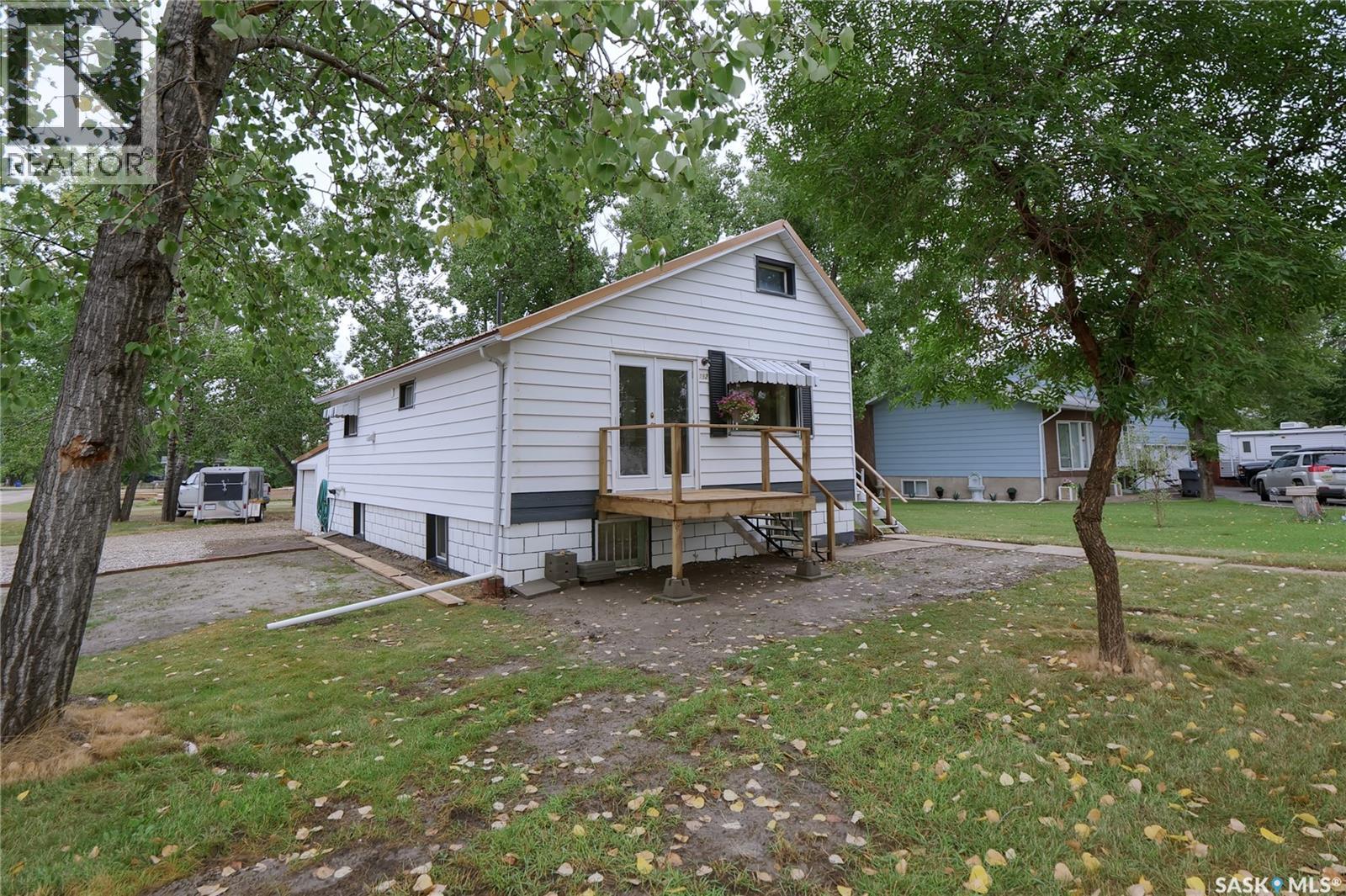 192 2nd Avenue W, Central Butte, Saskatchewan  S0H 0T0 - Photo 39 - SK045795