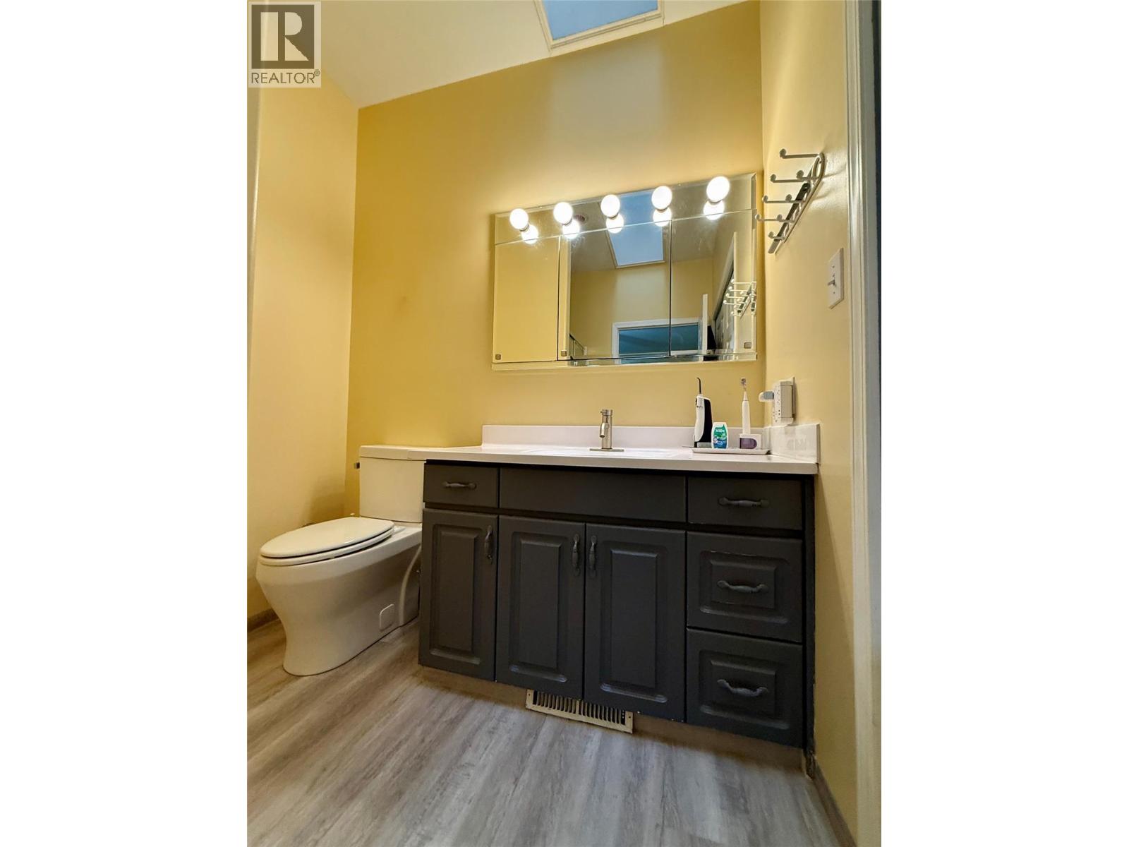2025 Kokanee Drive Unit# 46, Cranbrook, British Columbia  V1C 6J2 - Photo 18 - 10397649