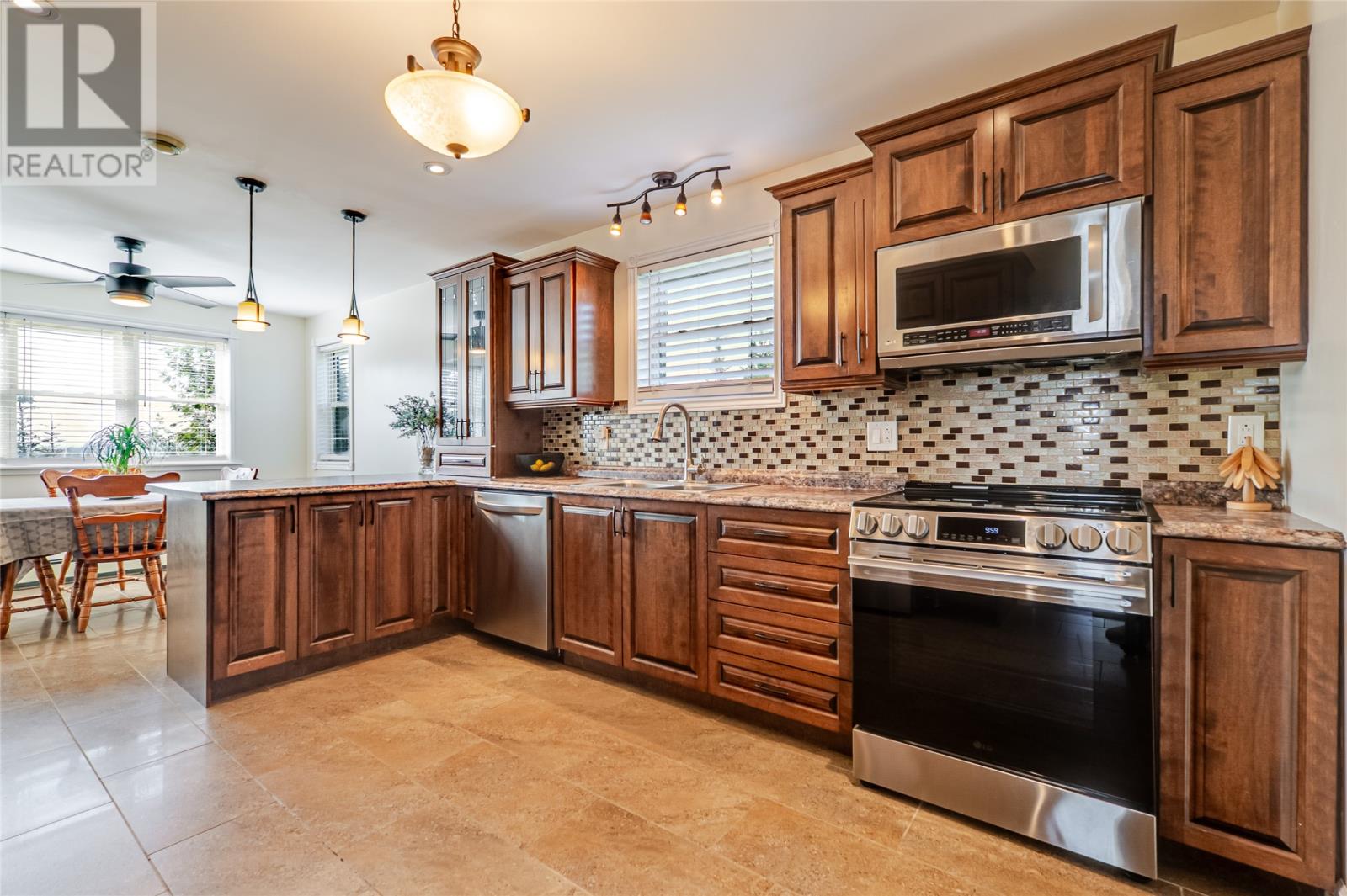11 Jones Road, Bishops Cove — photo 31