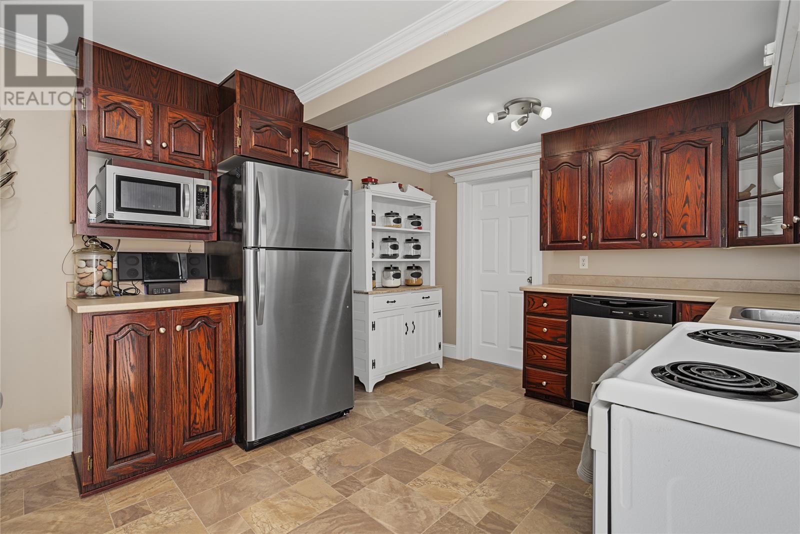 81 Gower Street, St. John's — photo 10