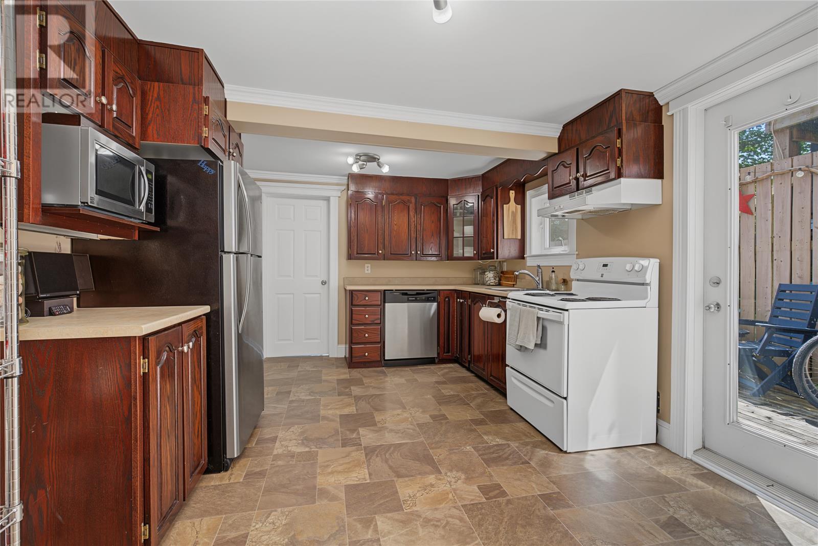 81 Gower Street, St. John's — photo 8