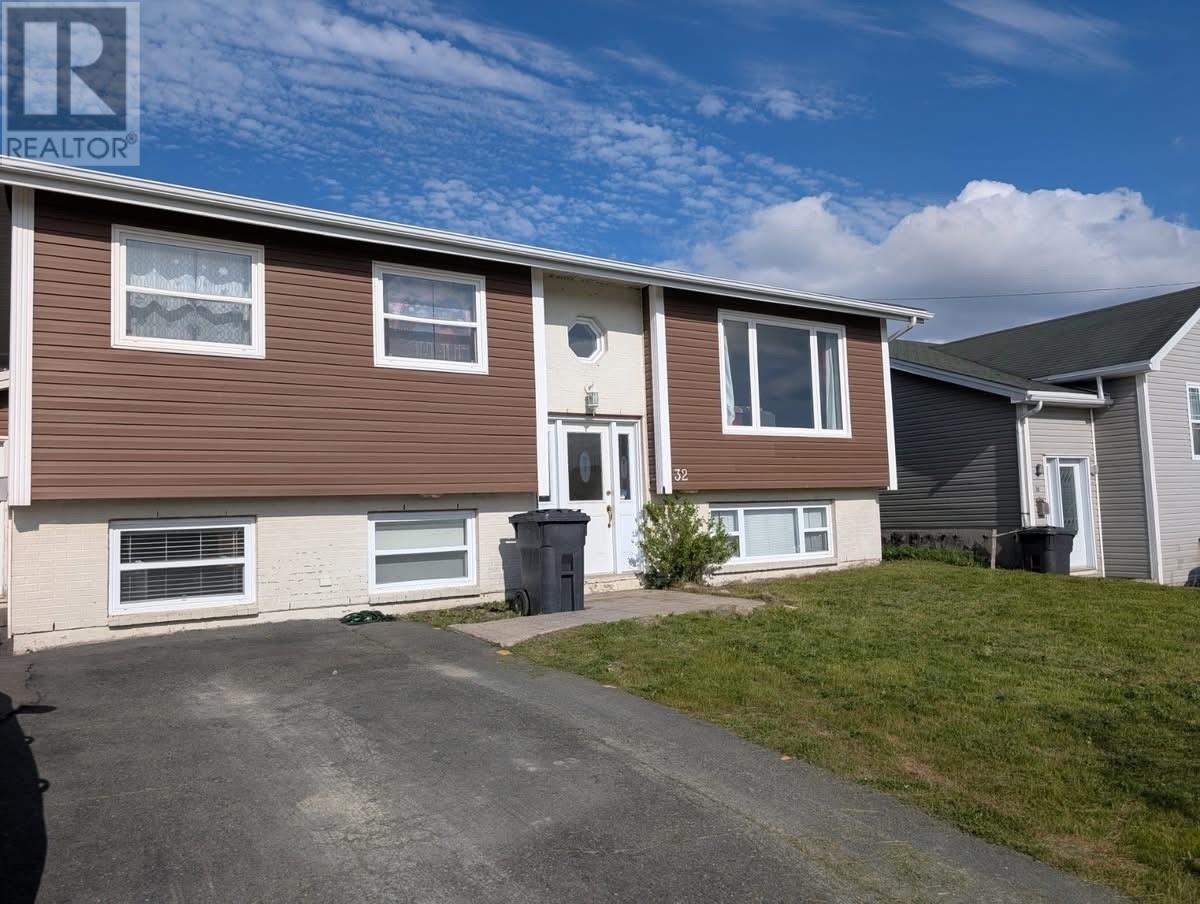 32 Wyatt Boulevard, Mount Pearl