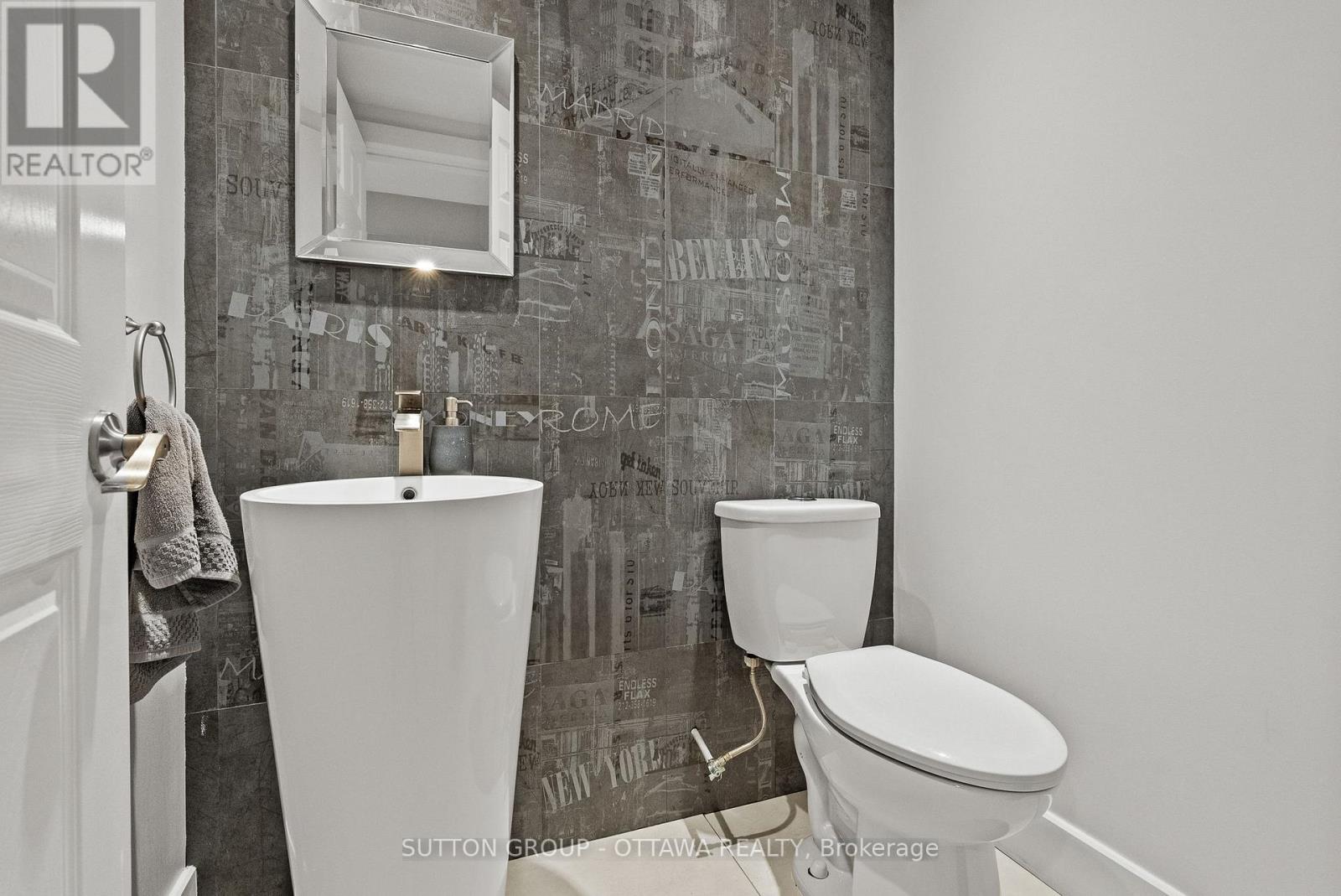 2450 Blackstone Crescent, Ottawa, Ontario  K1B 4H2 - Photo 23 - X13685878