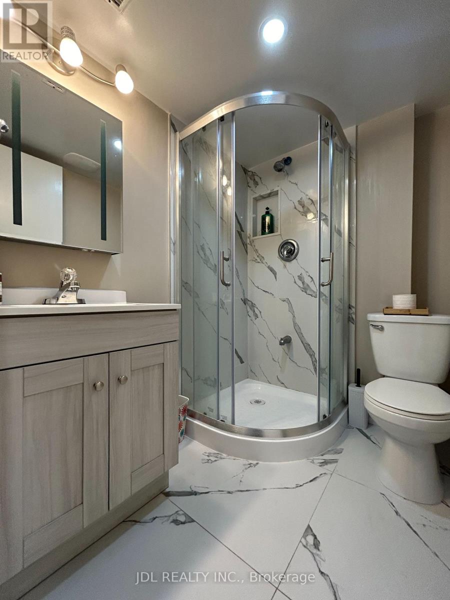Suite A Main Floor - 62 Banstock Dr Drive, Toronto, Ontario  M2K 2H6 - Photo 3 - C13685850