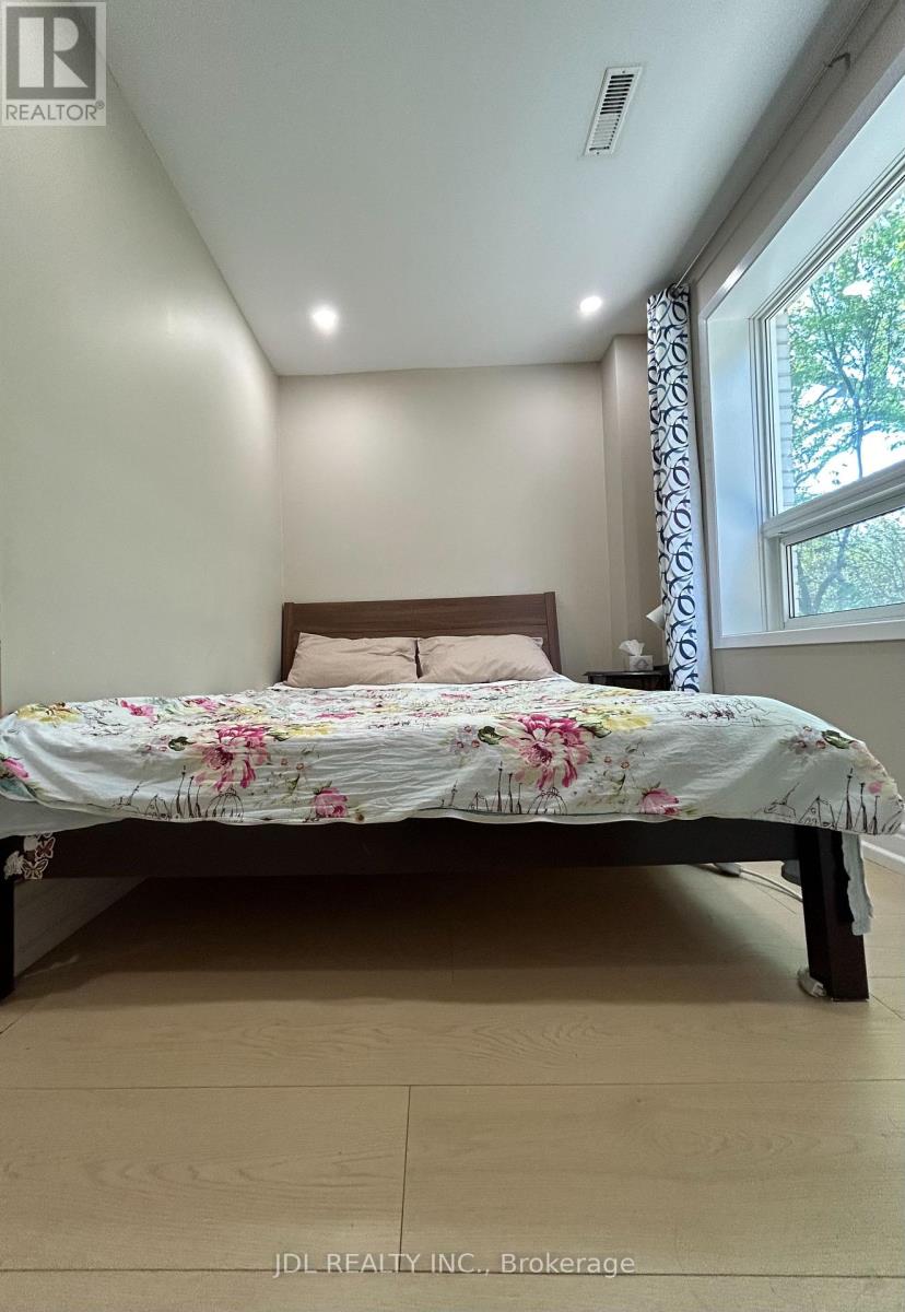 Suite A Main Floor - 62 Banstock Dr Drive, Toronto, Ontario  M2K 2H6 - Photo 4 - C13685850