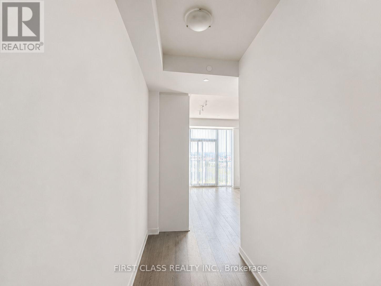 1017 - 60 Honeycrisp Crescent, Vaughan, Ontario  L4K 0N5 - Photo 4 - N13685866