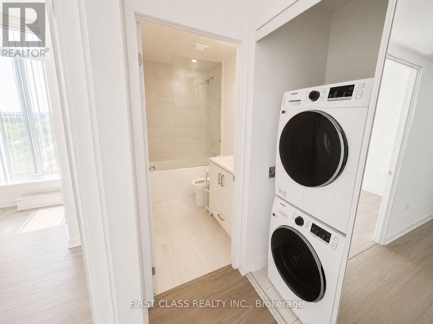 1017 - 60 Honeycrisp Crescent, Vaughan, Ontario  L4K 0N5 - Photo 5 - N13685866