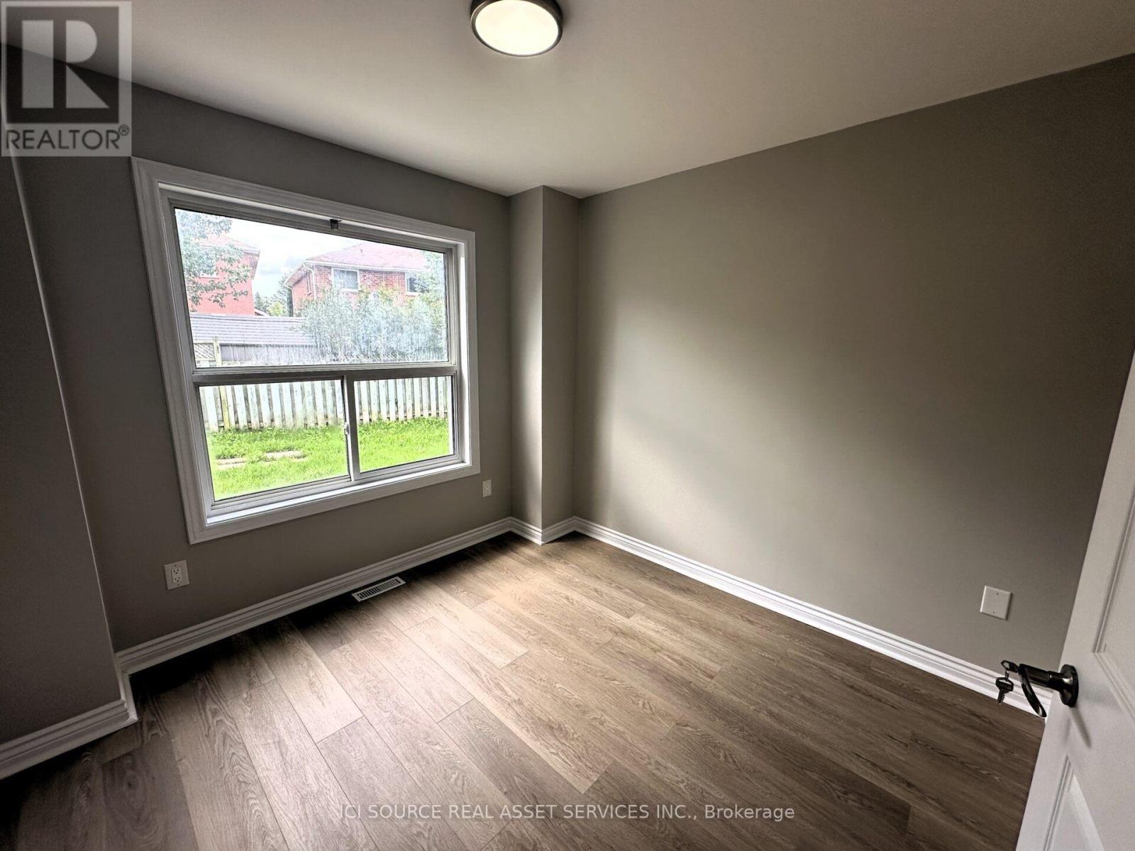 Main - 67 Russell Hill Drive, Barrie (Painswick South), Ontario  L4N 0C1 - Photo 11 - S13685846