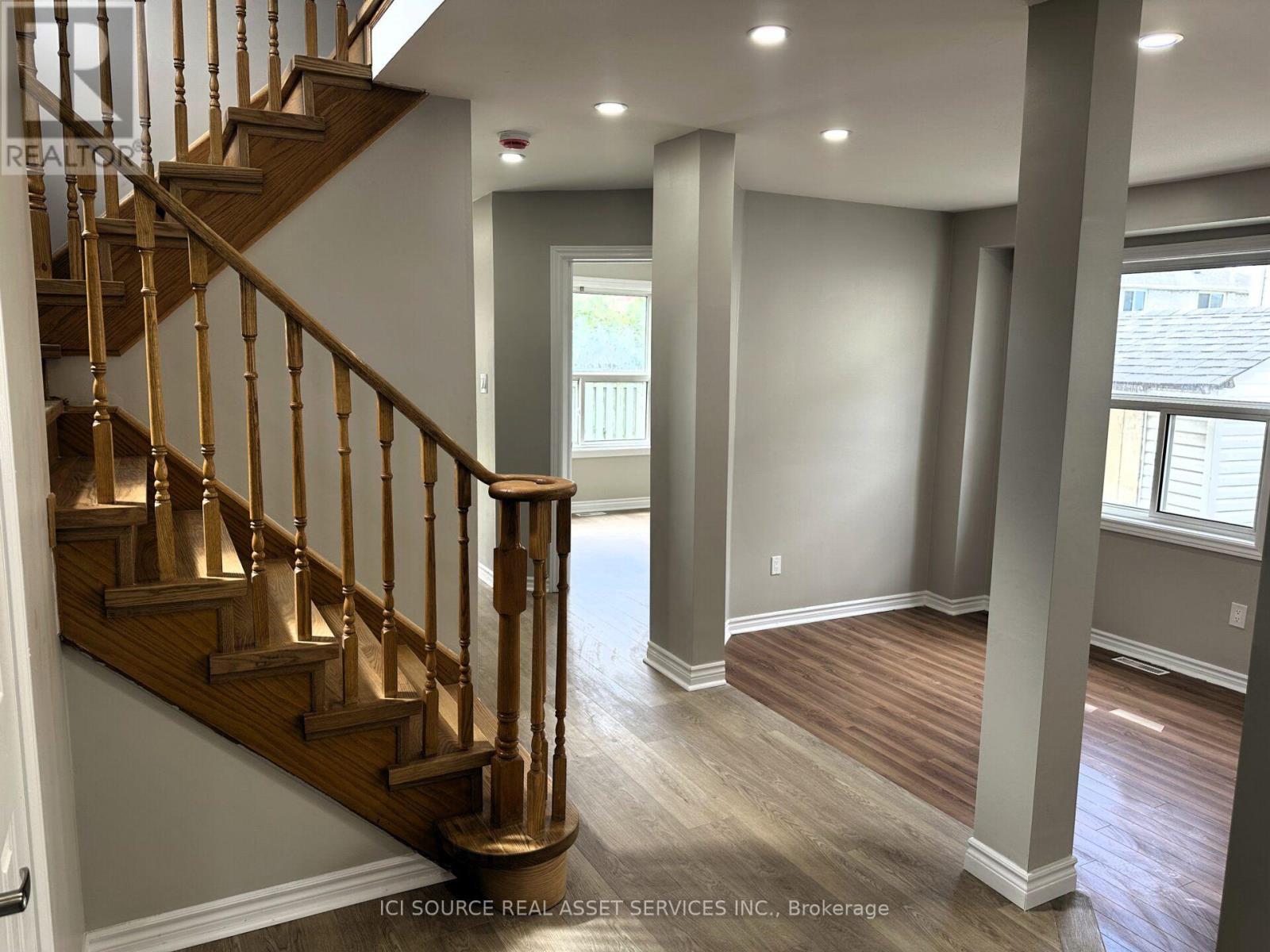 Main - 67 Russell Hill Drive, Barrie (Painswick South), Ontario  L4N 0C1 - Photo 3 - S13685846