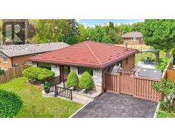 73 FARLEY CRESCENT, Toronto, Ontario